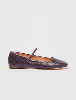 Crackled leather ballet flats