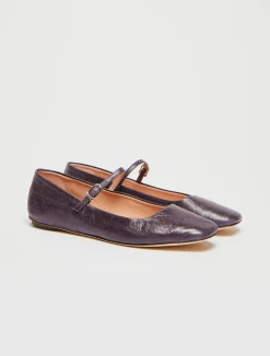 Crackled leather ballet flats