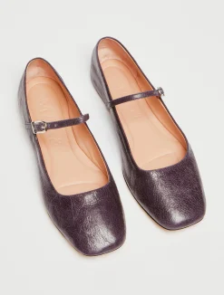 Crackled leather ballet flats