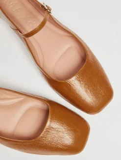 Crackled leather ballet flats