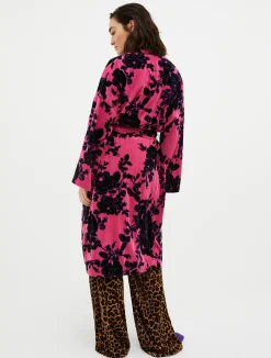 Crinkle-effect velvet coat