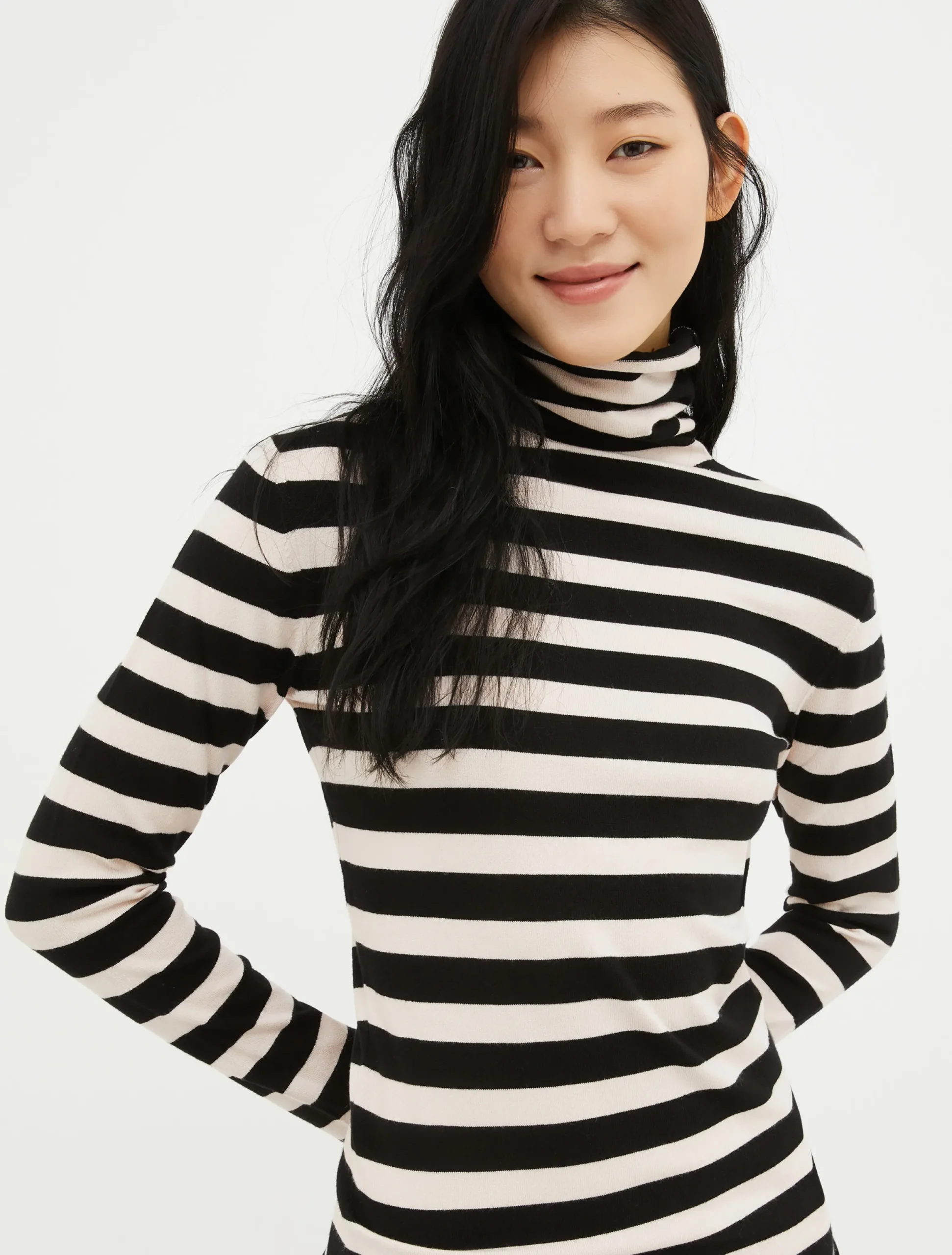 High-neck jumper