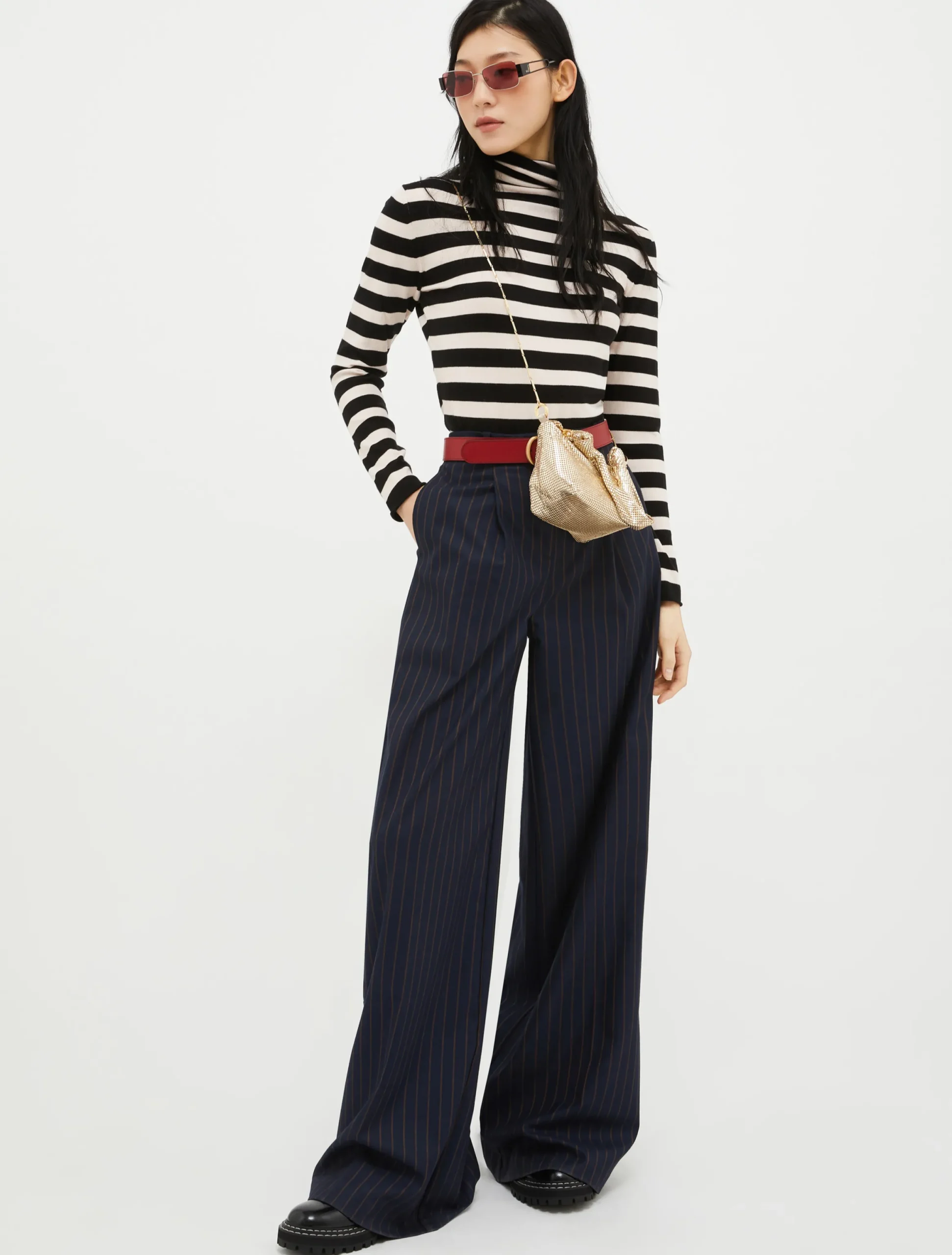 High-neck jumper
