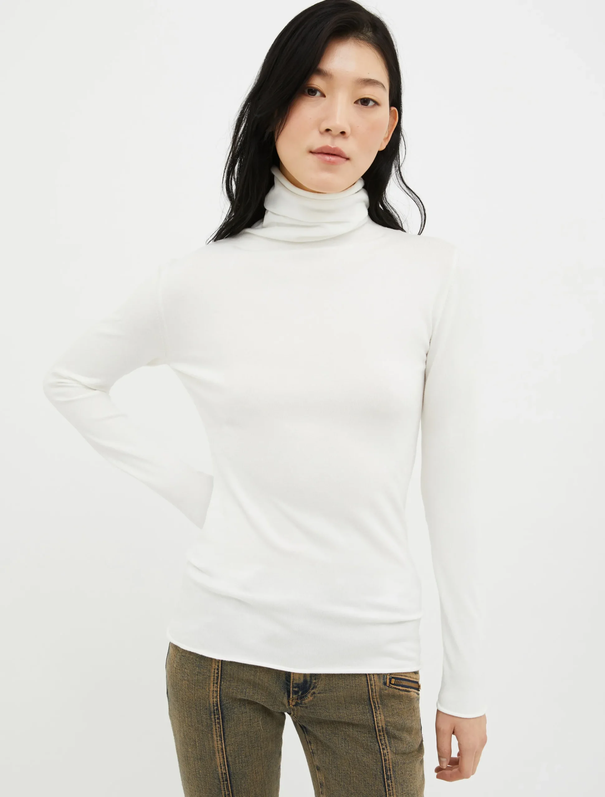 High-neck jumper