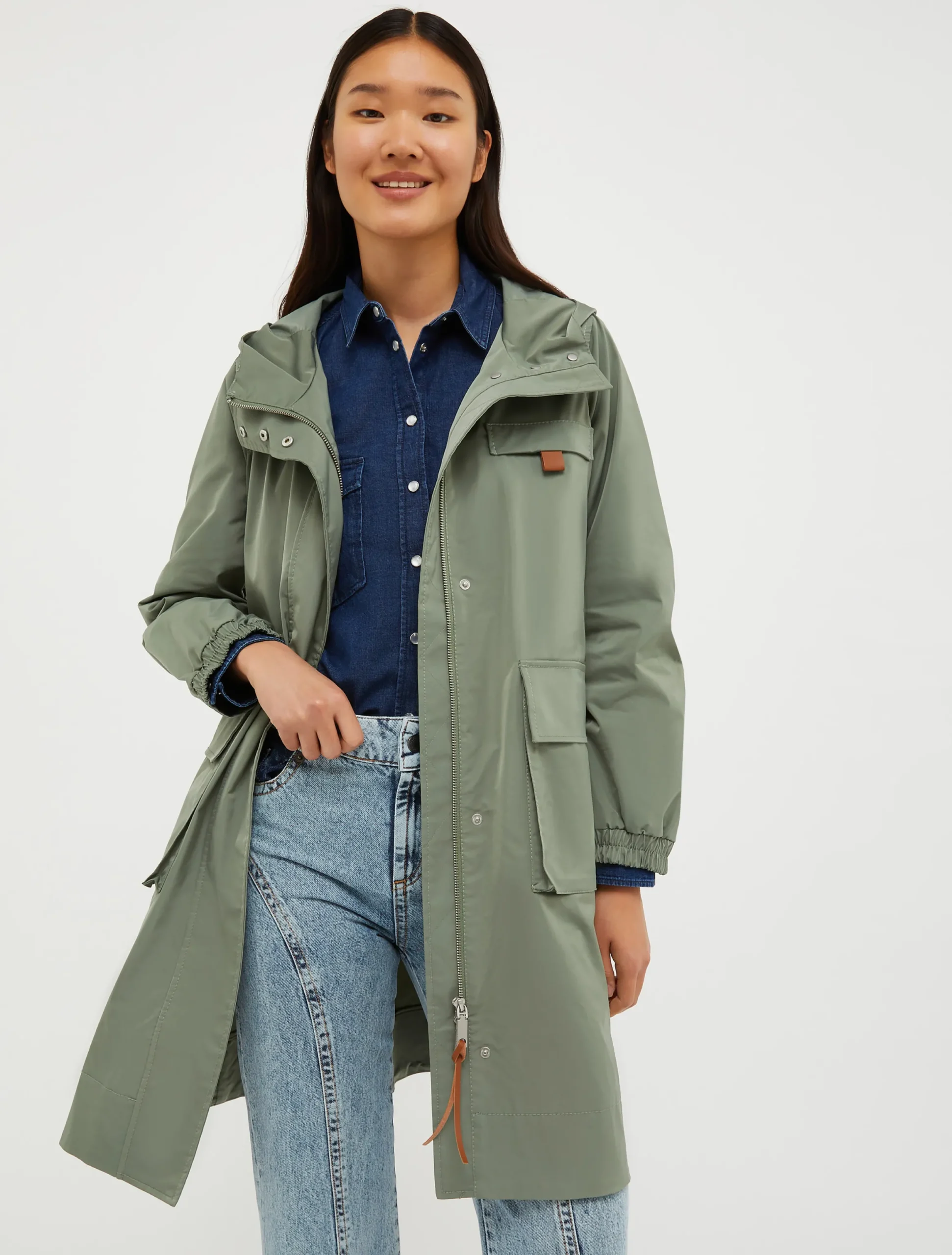 Hooded water-repellent parka