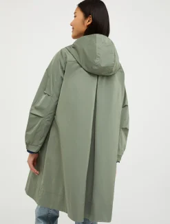 Hooded water-repellent parka