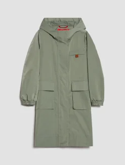 Hooded water-repellent parka