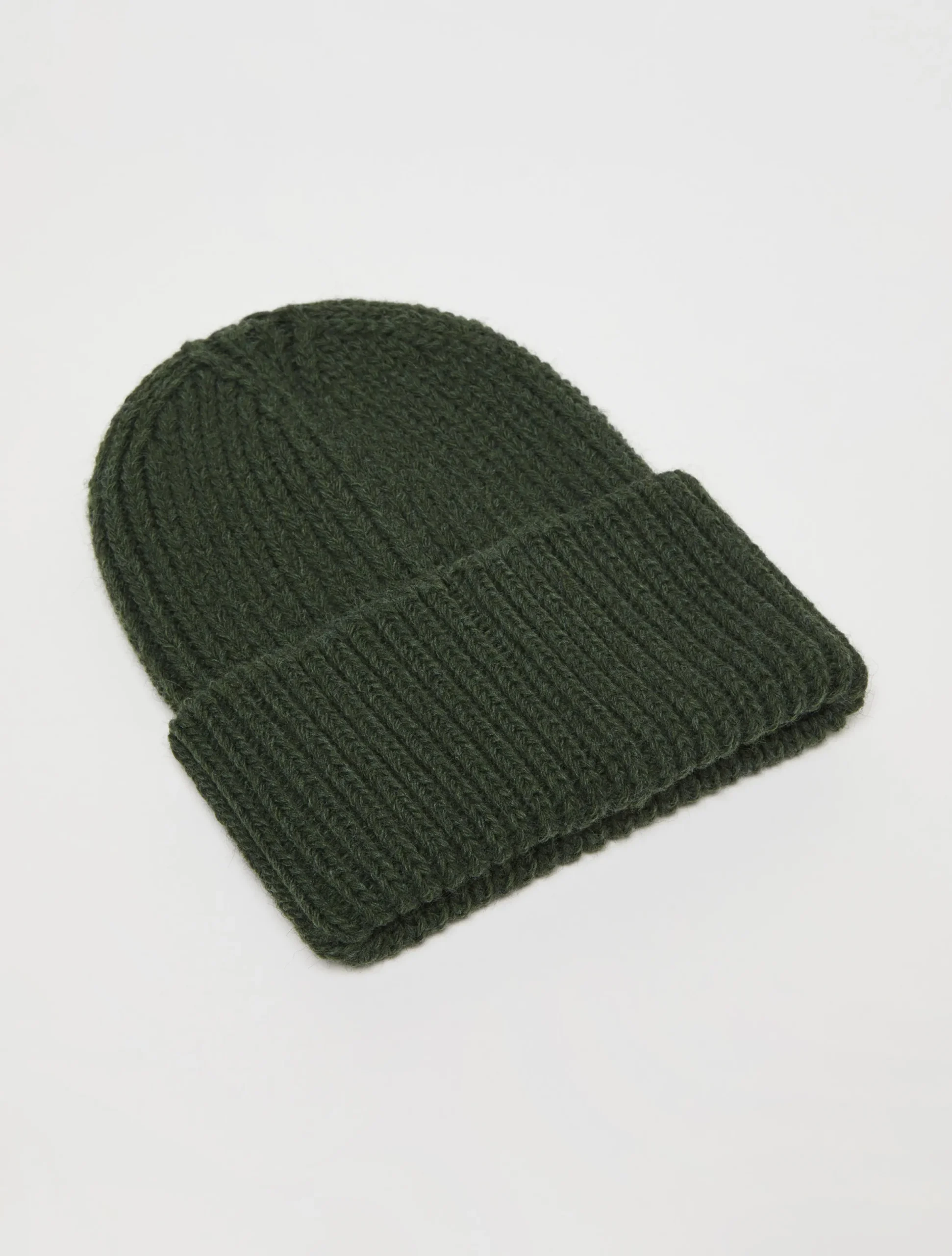 Knitted beanie MAX&Co. with Looney Tunes