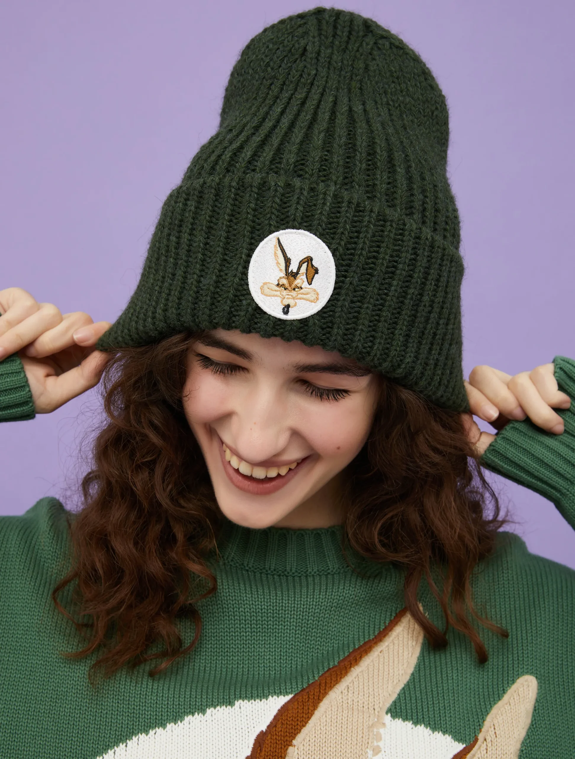 Knitted beanie MAX&Co. with Looney Tunes