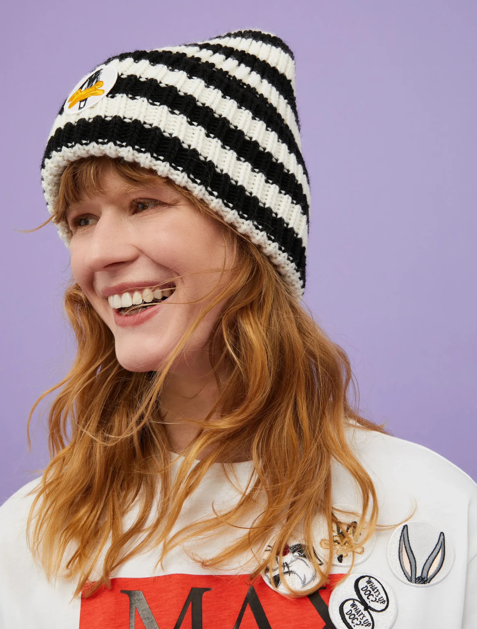 Knitted beanie MAX&Co. with Looney Tunes
