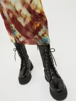 Lace-up combat boots