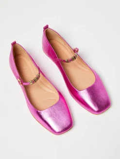 Laminated leather ballet flats