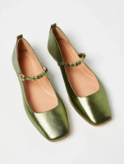 Laminated leather ballet flats