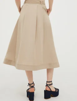 Midi-length corolla skirt from technical fabric