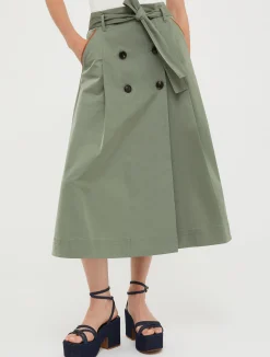 Midi-length corolla skirt from technical fabric