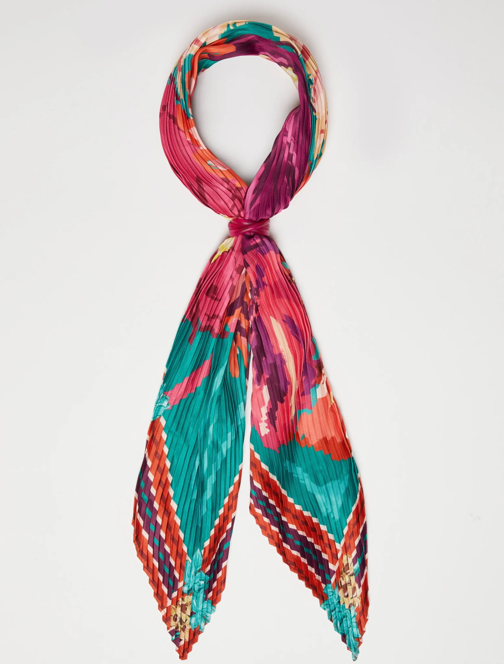 Pleated twill scarf