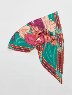 Pleated twill scarf