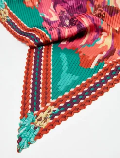 Pleated twill scarf