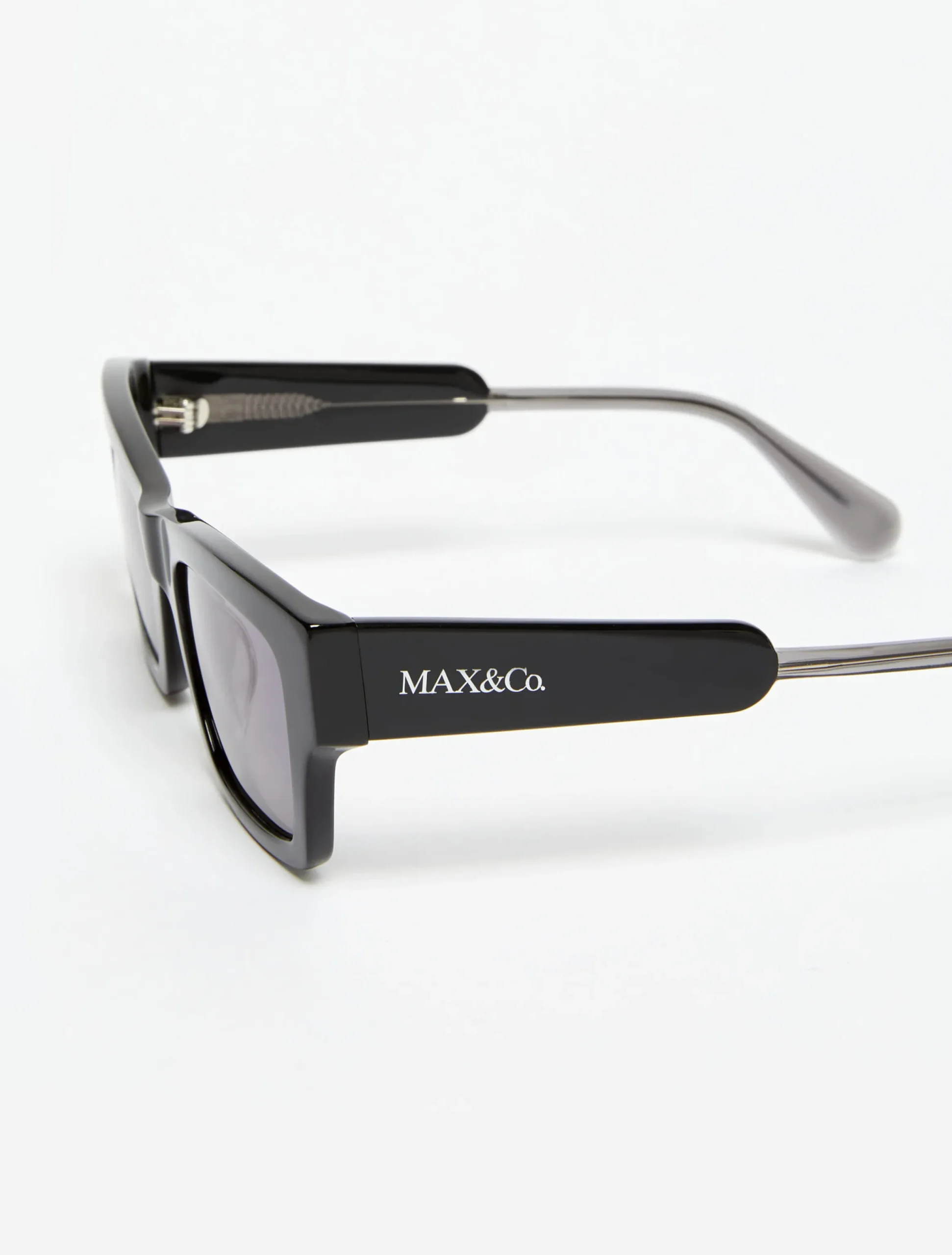 Rectangular acetate glasses