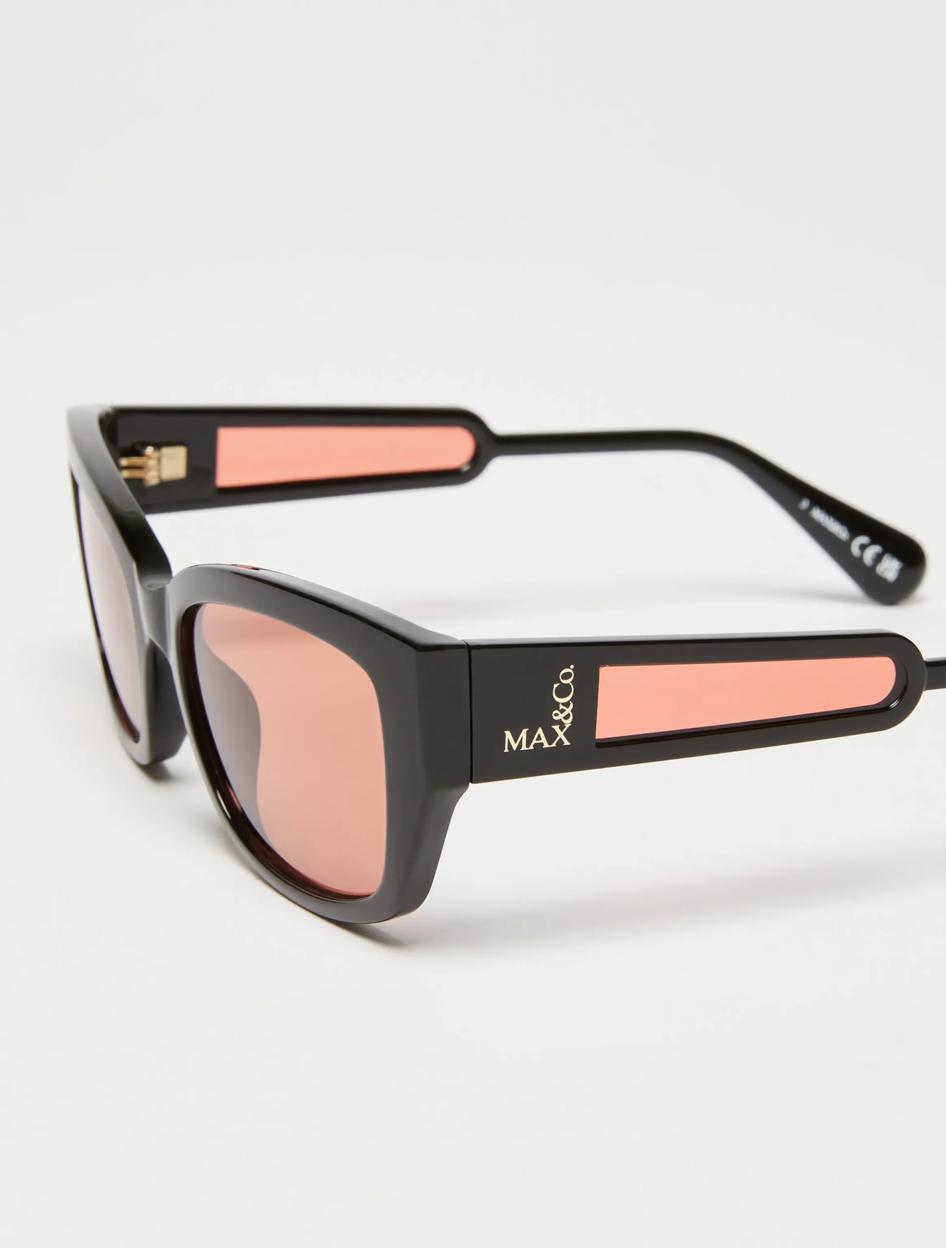 Rectangular butterfly sunglasses