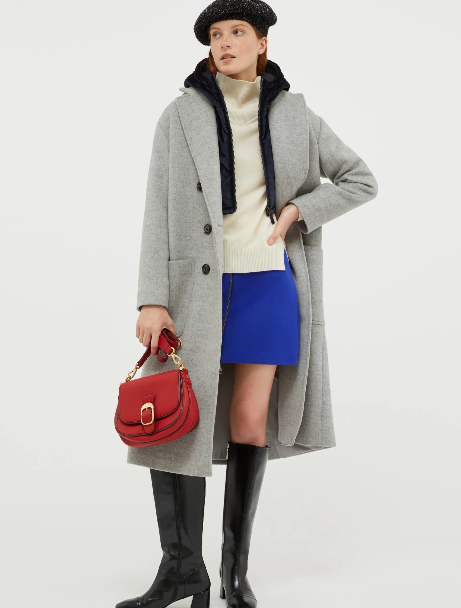 Reversible hooded collar