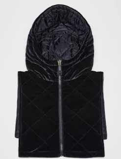 Reversible hooded collar