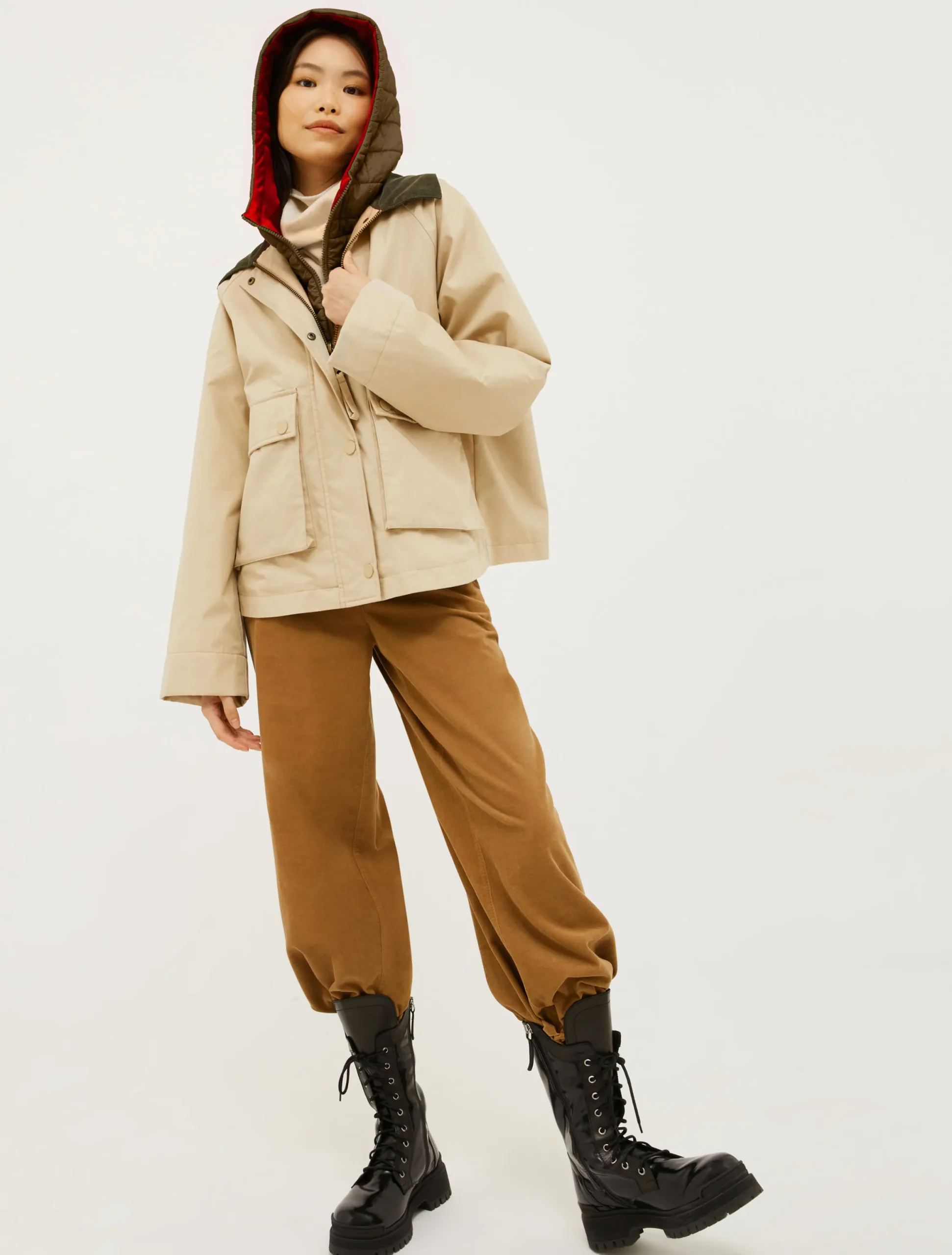 Reversible hooded collar