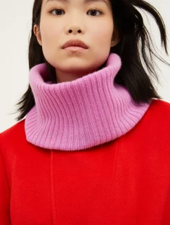Ribbed cashmere neck warmer