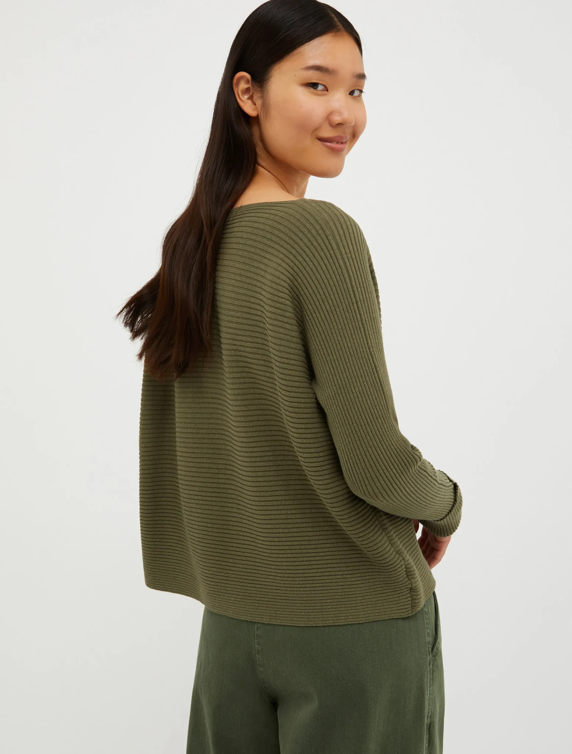Ribbed knitted jumper