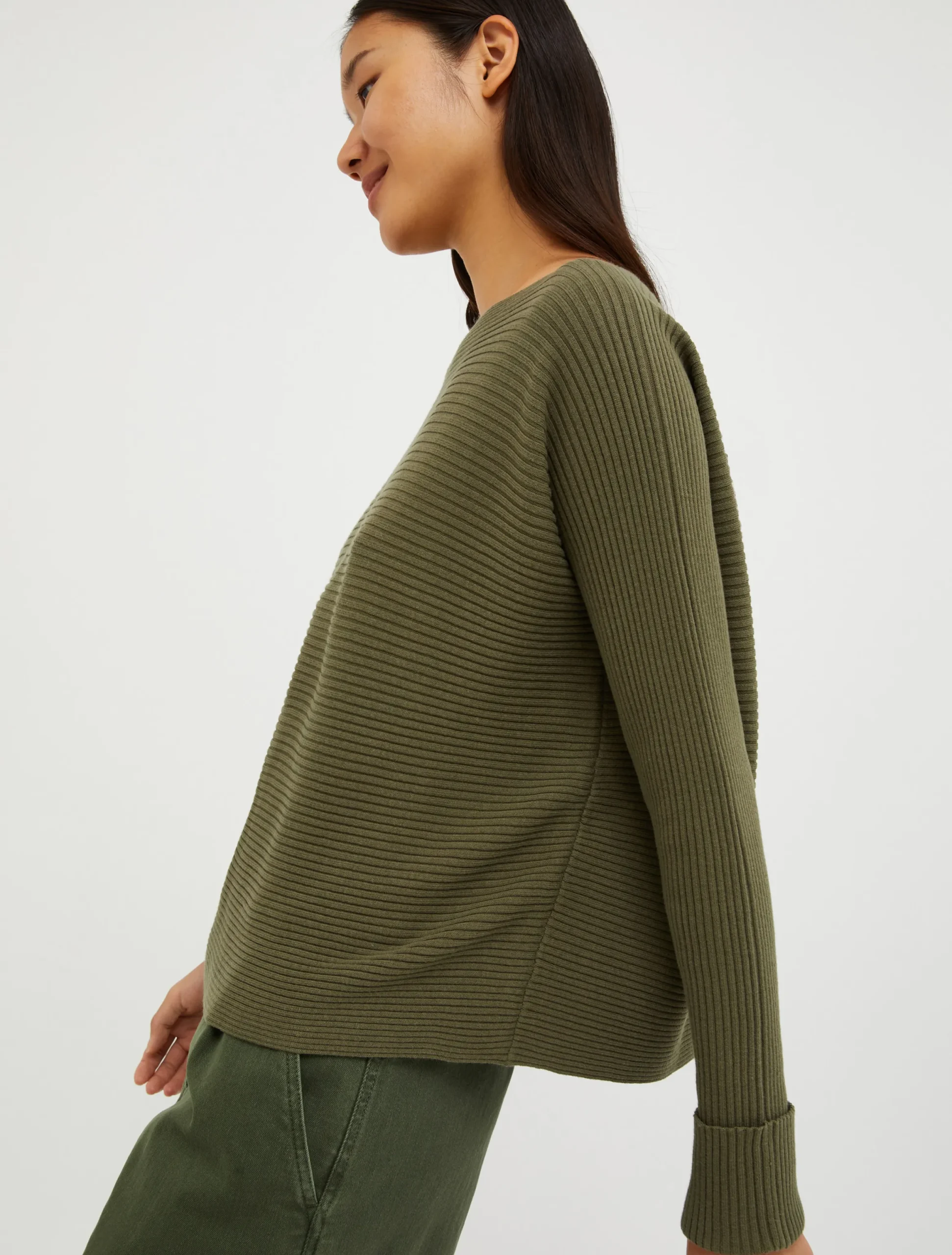 Ribbed knitted jumper