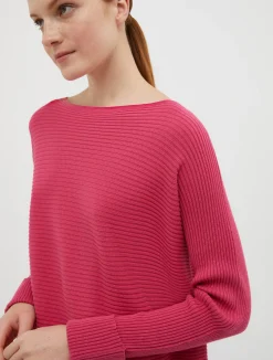Ribbed knitted jumper