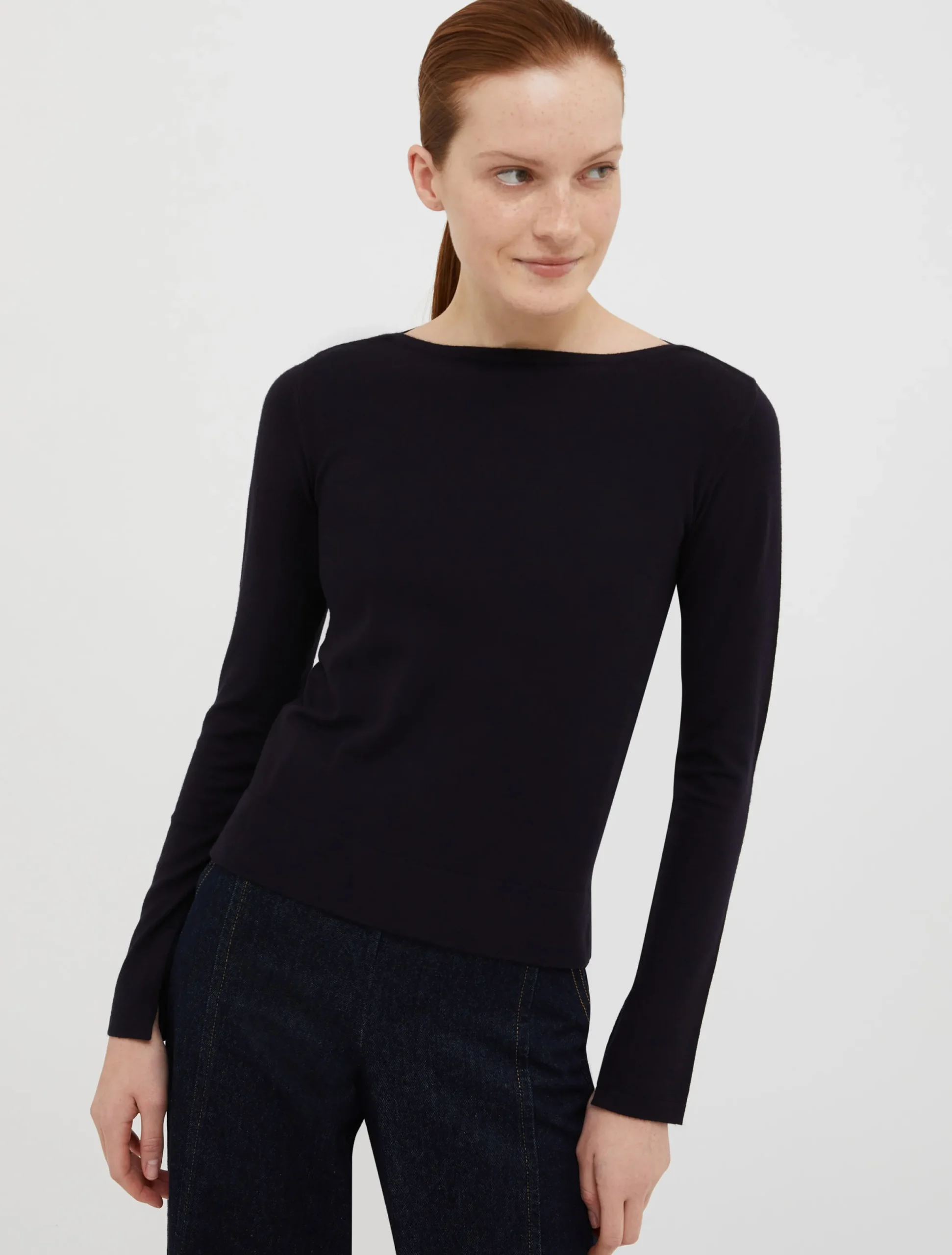 Slim-fit boat-neck jumper