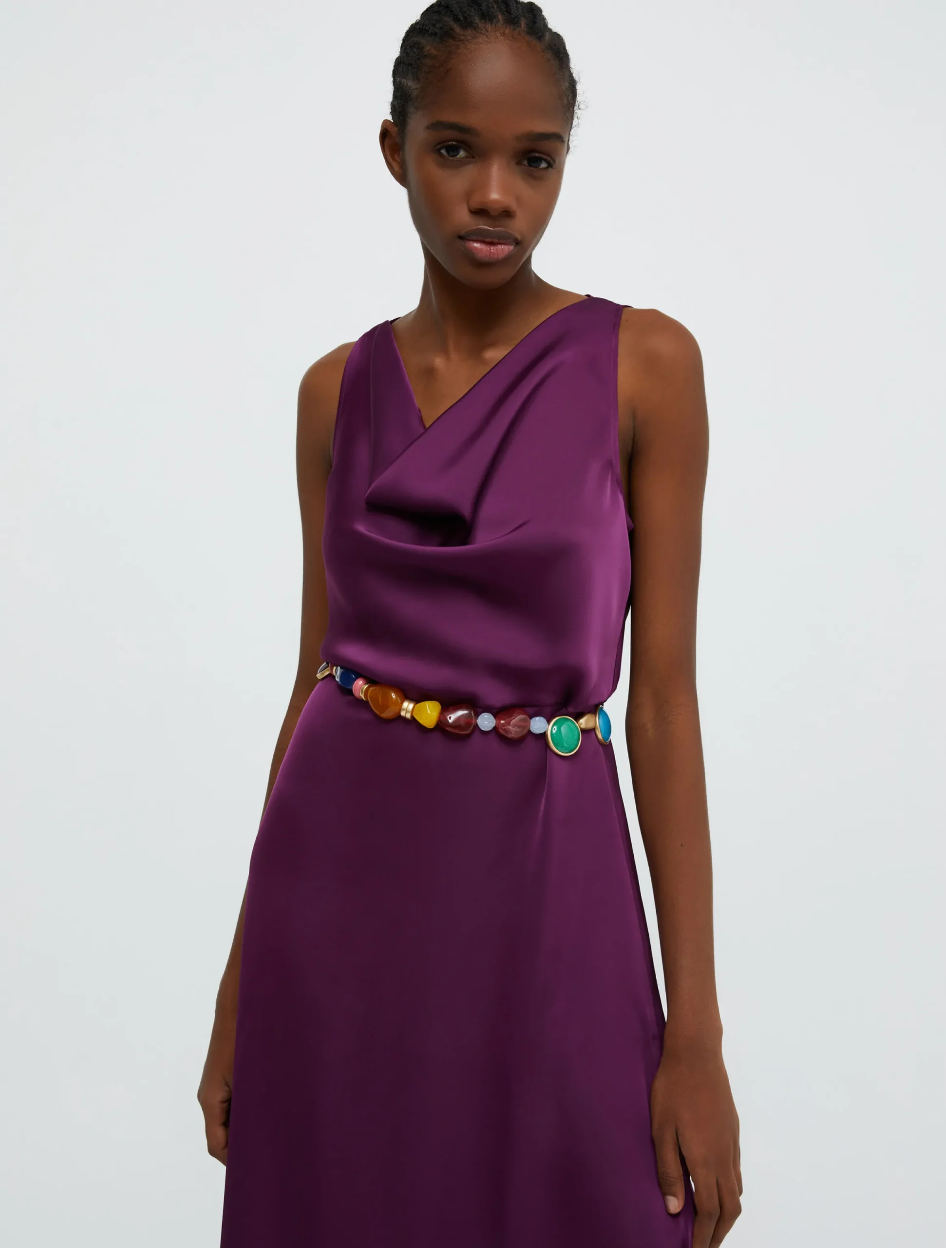 Stone-embellished chain belt