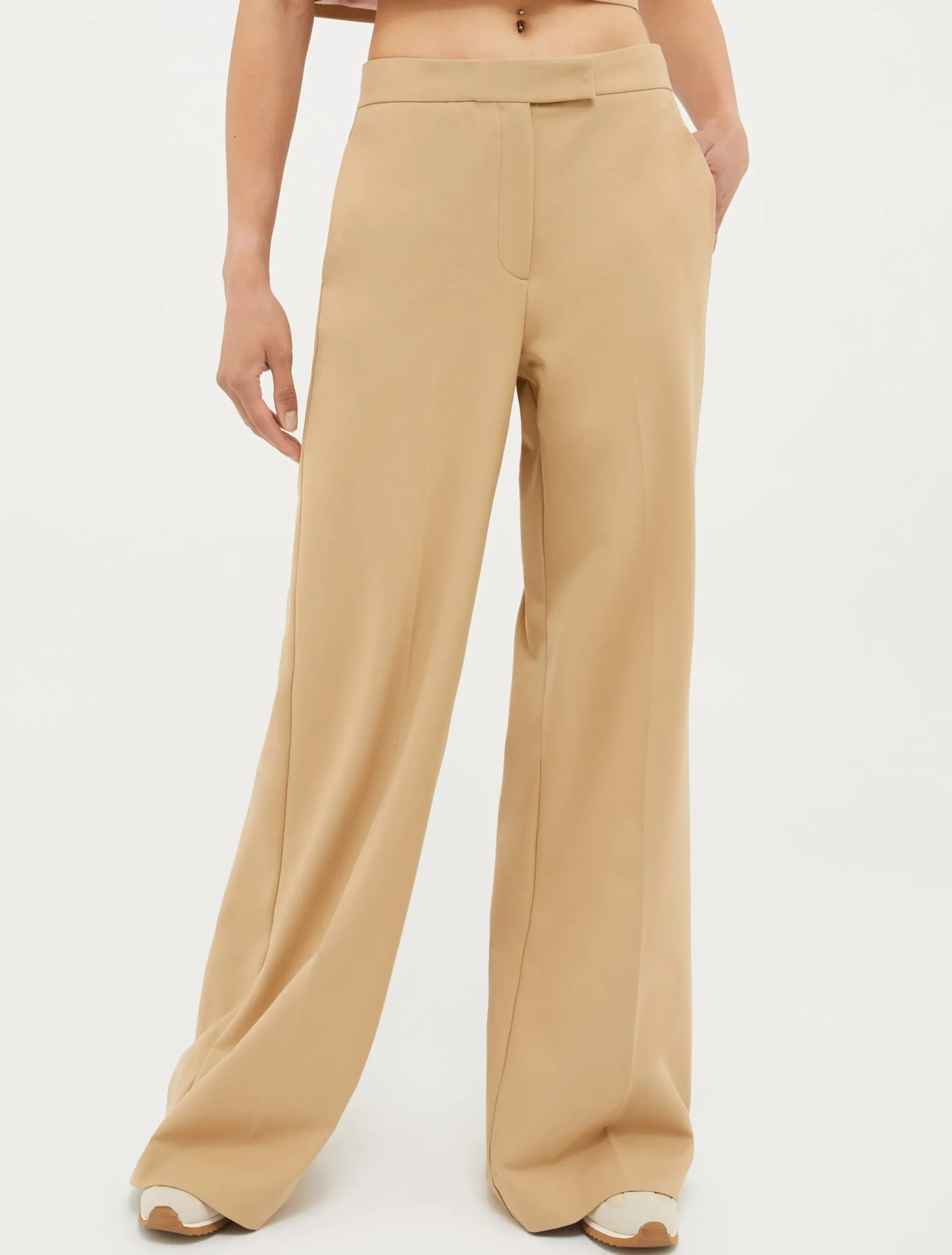 Straight-cut wide-leg trousers