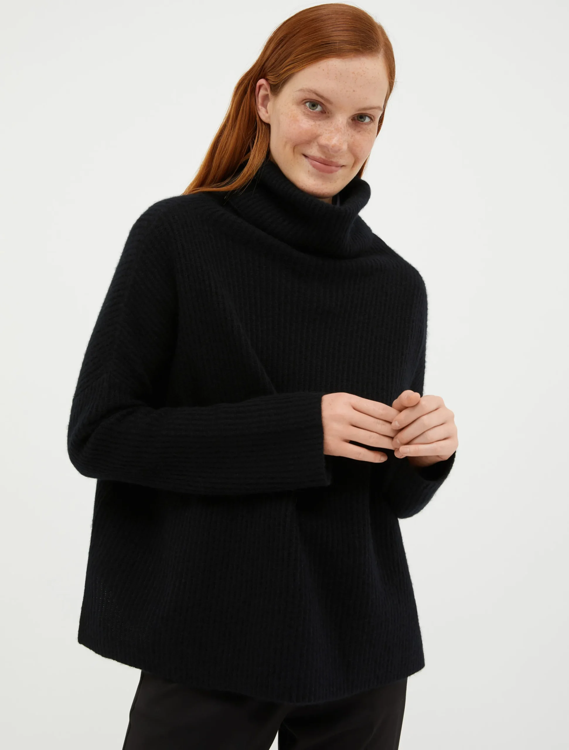 Turtleneck cashmere pullover