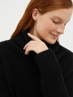 Turtleneck cashmere pullover